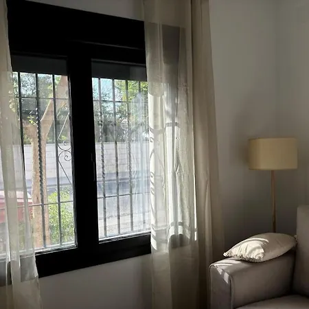 Mercedes Park Apartment Montilla